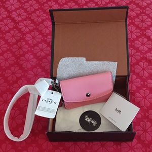 Coach wristlet card holder pink